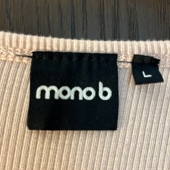 Mono B light peach colored, short sleeved top. Size Large. NWOT - Picture 2 of 8